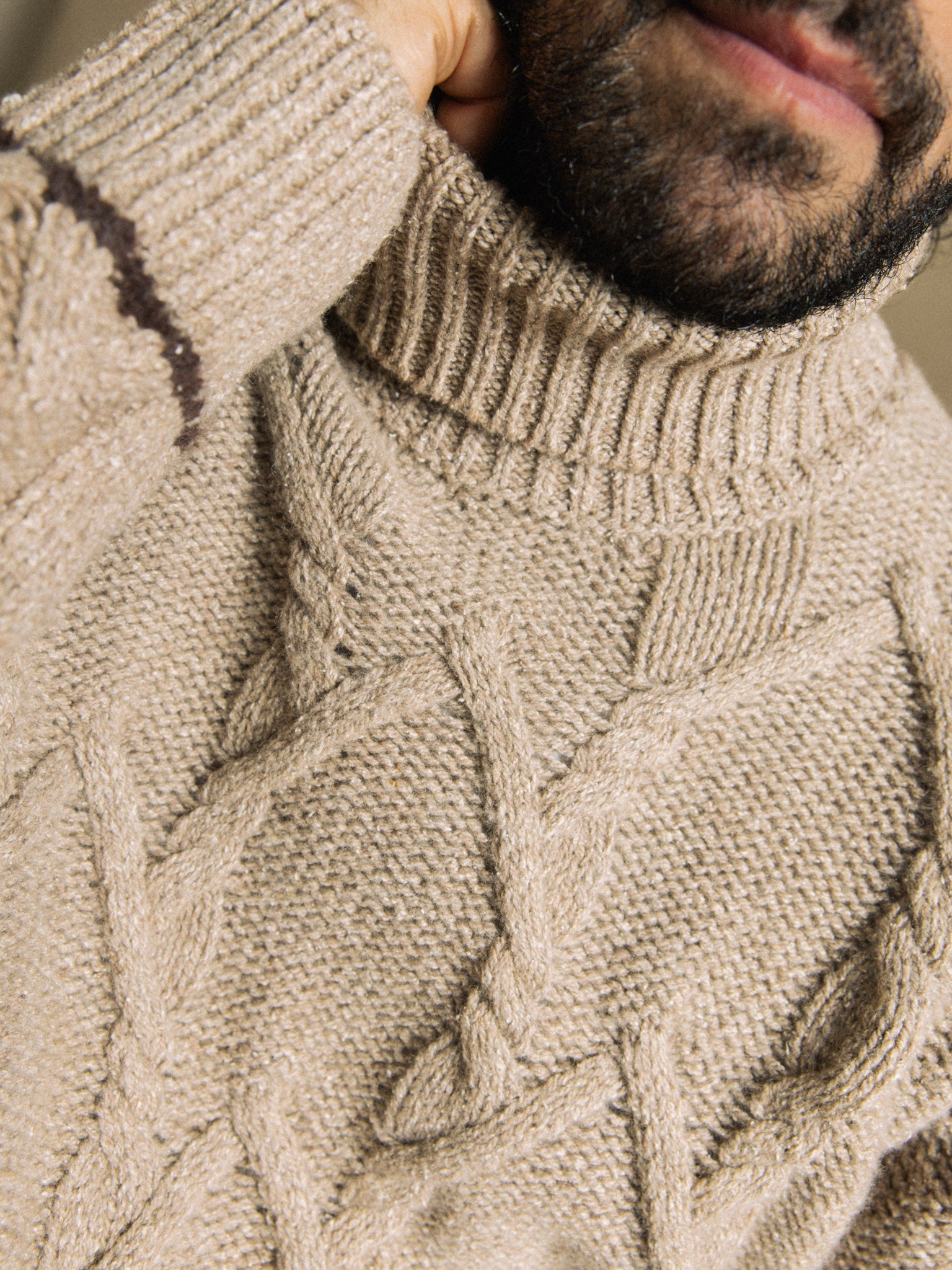 Modelshot / Incense / Detail